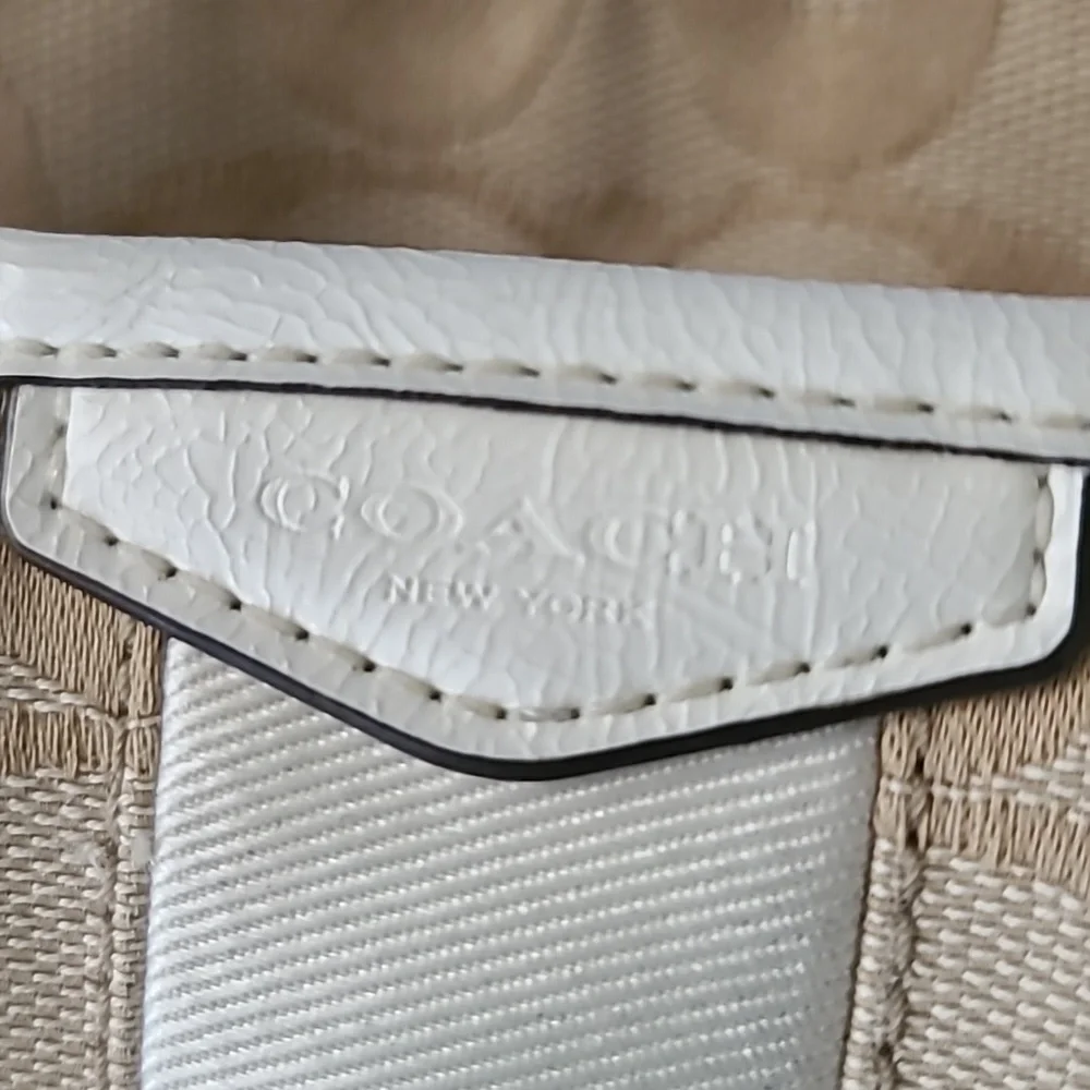 Coach Beige and Cream Crossbody Bag - Picture 14 of 16